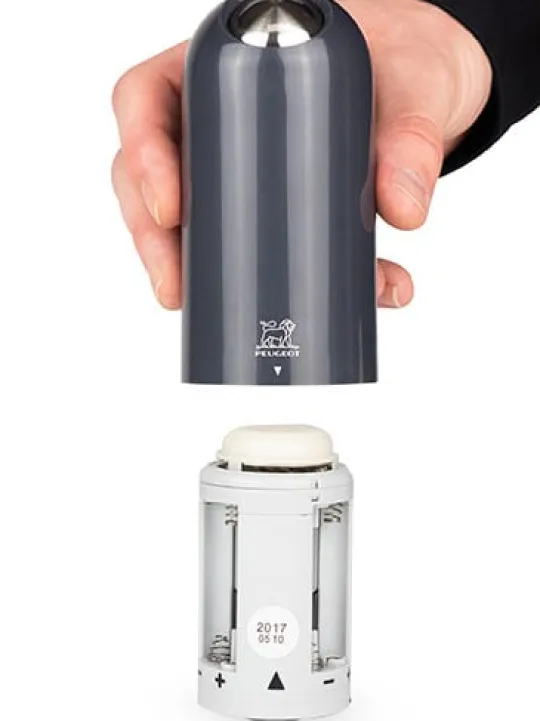 Shop Alaska Set of electric salt and pepper mills in quartz grey, 17cm Salt | Salt & Pepper Mill Sets