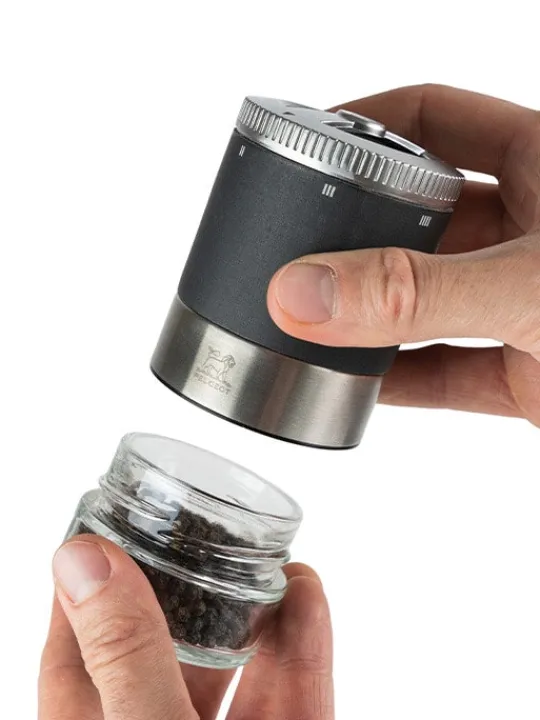 maestro_maestro_uselect__cm_pepper_mill_with__premium_peppers_and__interchangeable_reservoirs_as_a_gift_box_10.webp Shop Maestro Maestro u’select 11 cm pepper mill, with 3 premium peppers and 3 interchangeable reservoirs as a gift box Pepper | Pepper Mills