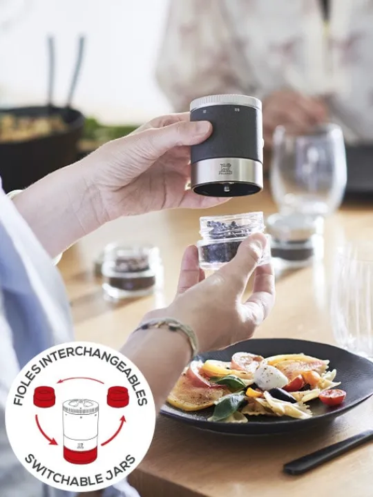 maestro_maestro_uselect__cm_pepper_mill_with__premium_peppers_and__interchangeable_reservoirs_as_a_gift_box_4.webp Shop Maestro Maestro u’select 11 cm pepper mill, with 3 premium peppers and 3 interchangeable reservoirs as a gift box Pepper | Pepper Mills