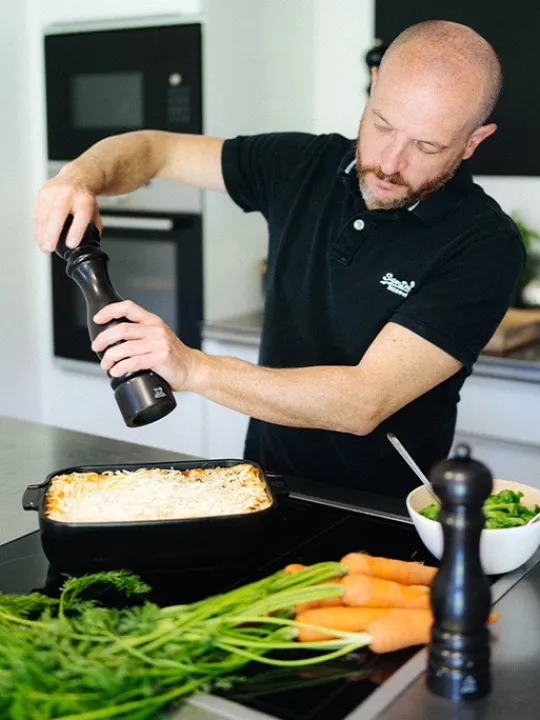 Sale Paris u'select U'select manual wooden salt mill in satin black, 30cm Salt | Salt Mills