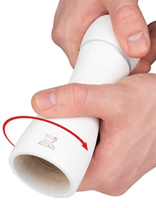 Store Tahiti Manual beech wood salt mill in matt , 15cm Salt | Salt Mills